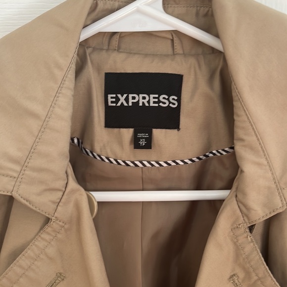 Trench coat - Picture 3 of 5